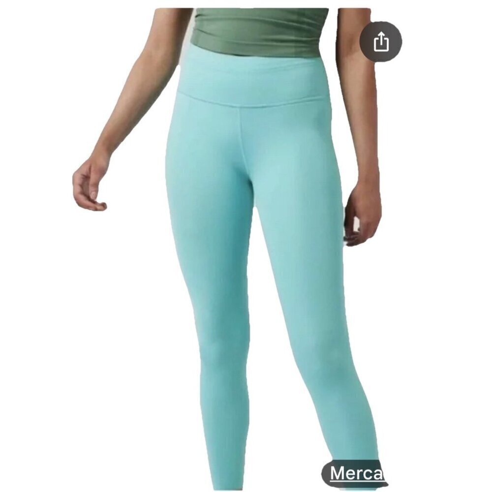 Athleta accelerate 7/8 Leggings Aqua Women Size Medium